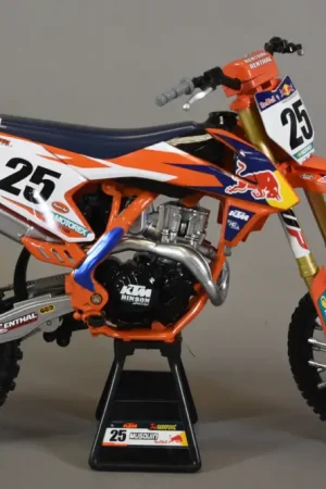 Nouvelle Collection Maquette KTM 450 SX-F Musquin échelle 1/6