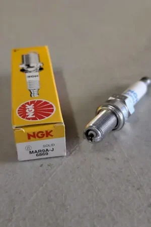 Vente Flash Bougie NGK Standard DUCATI PANIGALE 1299 - R - S 15-19 (MAR9A-J) (NGK 6869)