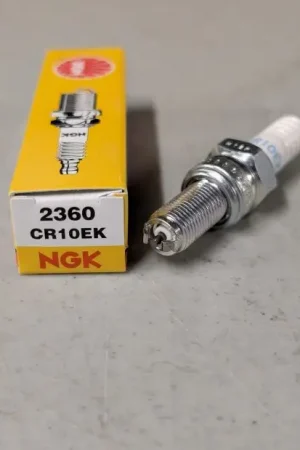 Achat Immédiat Bougie NGK Standard SUZUKI GSX-R 750 90-92 (CR10EK) (NGK 2360)