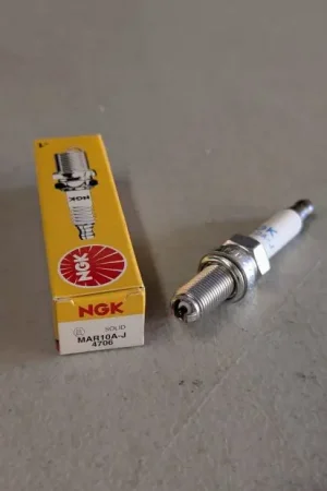 Vente Directe Bougie NGK Standard DUCATI 1098 - S - R 07-08 (MAR10A-J) (NGK 4706)